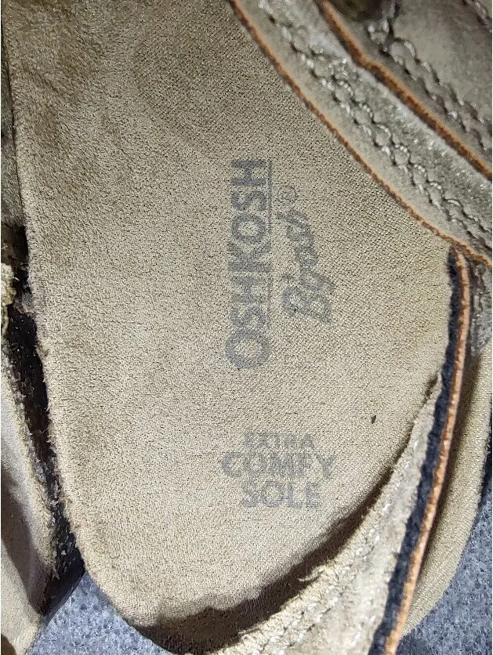 OshKosh B'gosh Toddler Beige Sandals Size 11M